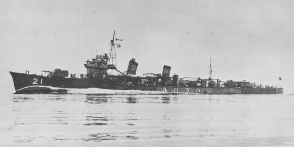 Japanese destroyer Hatsuharu 1934.jpg