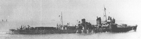 IJN DD Murasame in 1937 at Yangtze River.jpg