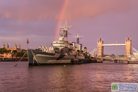HMS Belfast with rainbow.jpg