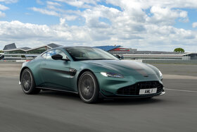 Aston martin vantage f1 edition 62.jpeg