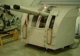 双联装102mm副炮Mark XVI原型.jpg