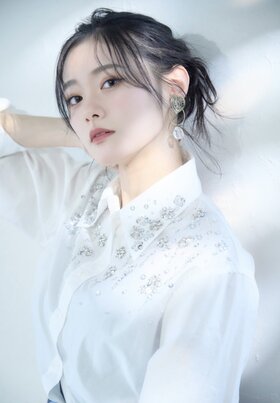 长谷川玲奈202304.jpg