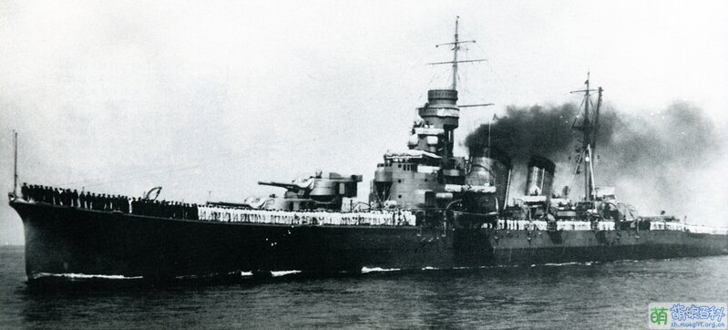 Japanese cruiser Kinugasa.jpg