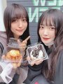 米泽茜和反田叶月甜甜圈1.jpg