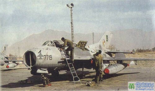 巴基斯坦歼-6战机.jpg