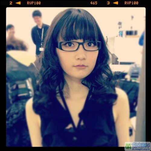 Akane glasses.jpg