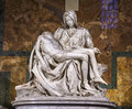 Michelangelo's Pietà, St Peter's Basilica (1498–99).jpg